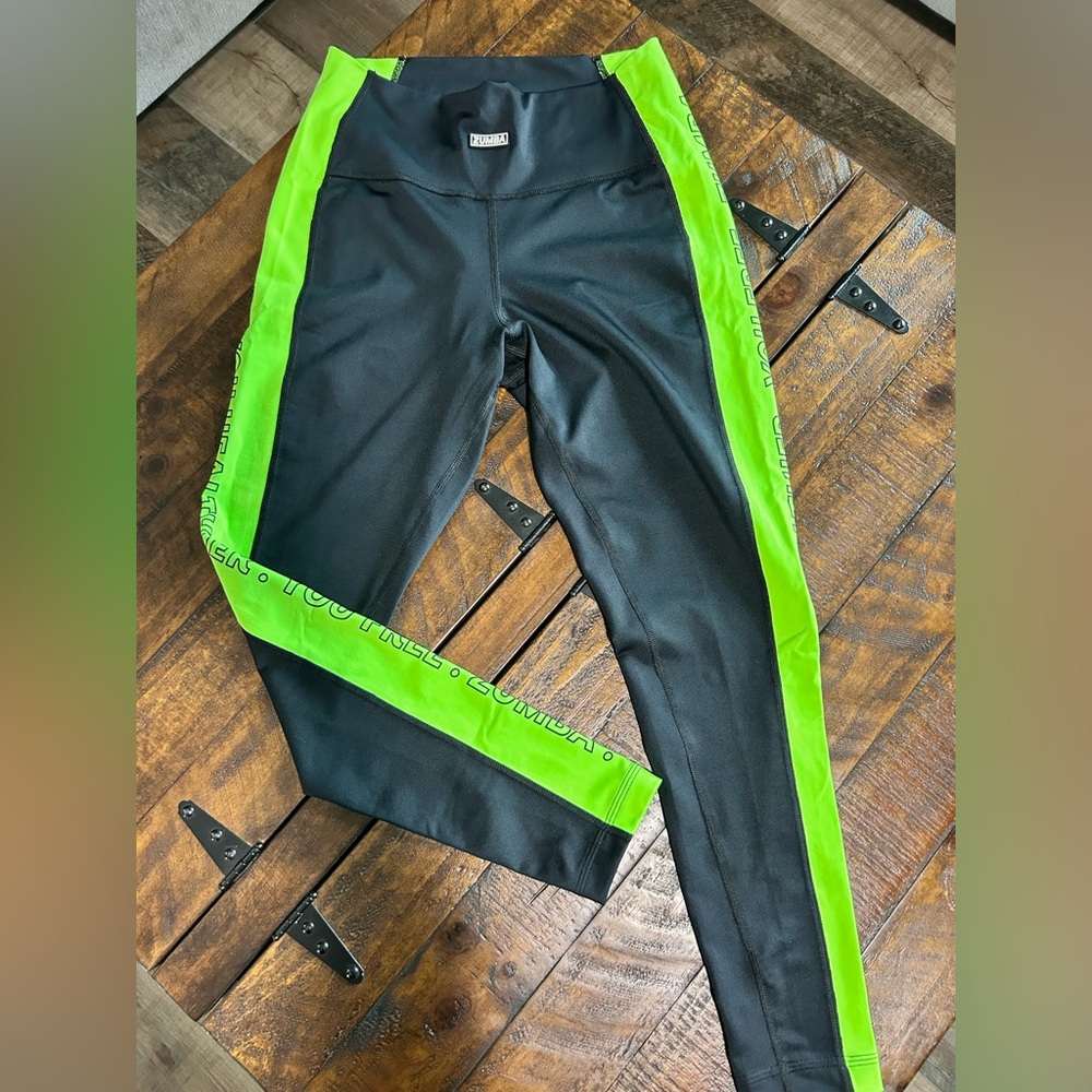 Zumba “Creatives Unite” Leggings Size L